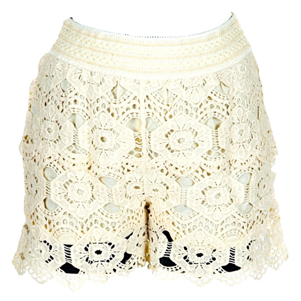 🌹 Coming Soon 🌹 Crochet Lace Shorts - Color: Natural